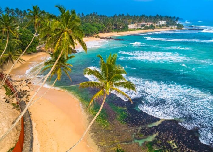 Unawatuna-Beach-Sri-Lanka-shutterstock.com-Marius-Dobilas